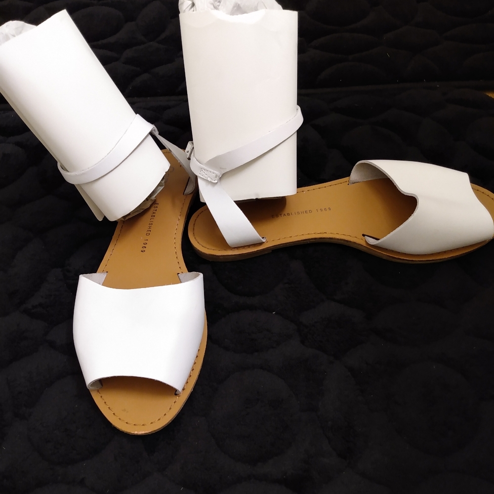 Shoes - Picture 3 of 6